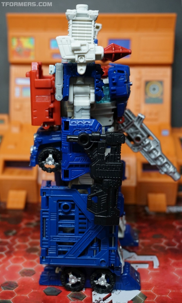 Review Siege Ultra Magnus Leader War For Cybetrtron  (36 of 93)